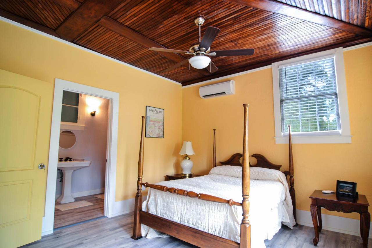 Hotel Blue Sky Manor à Interlachen Extérieur photo